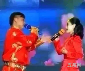 男女对唱比较欢乐的歌(男女对唱带动气氛的歌)