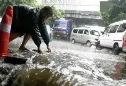 河南大雨原因有哪些(河南暴雨是什么原因造成的)